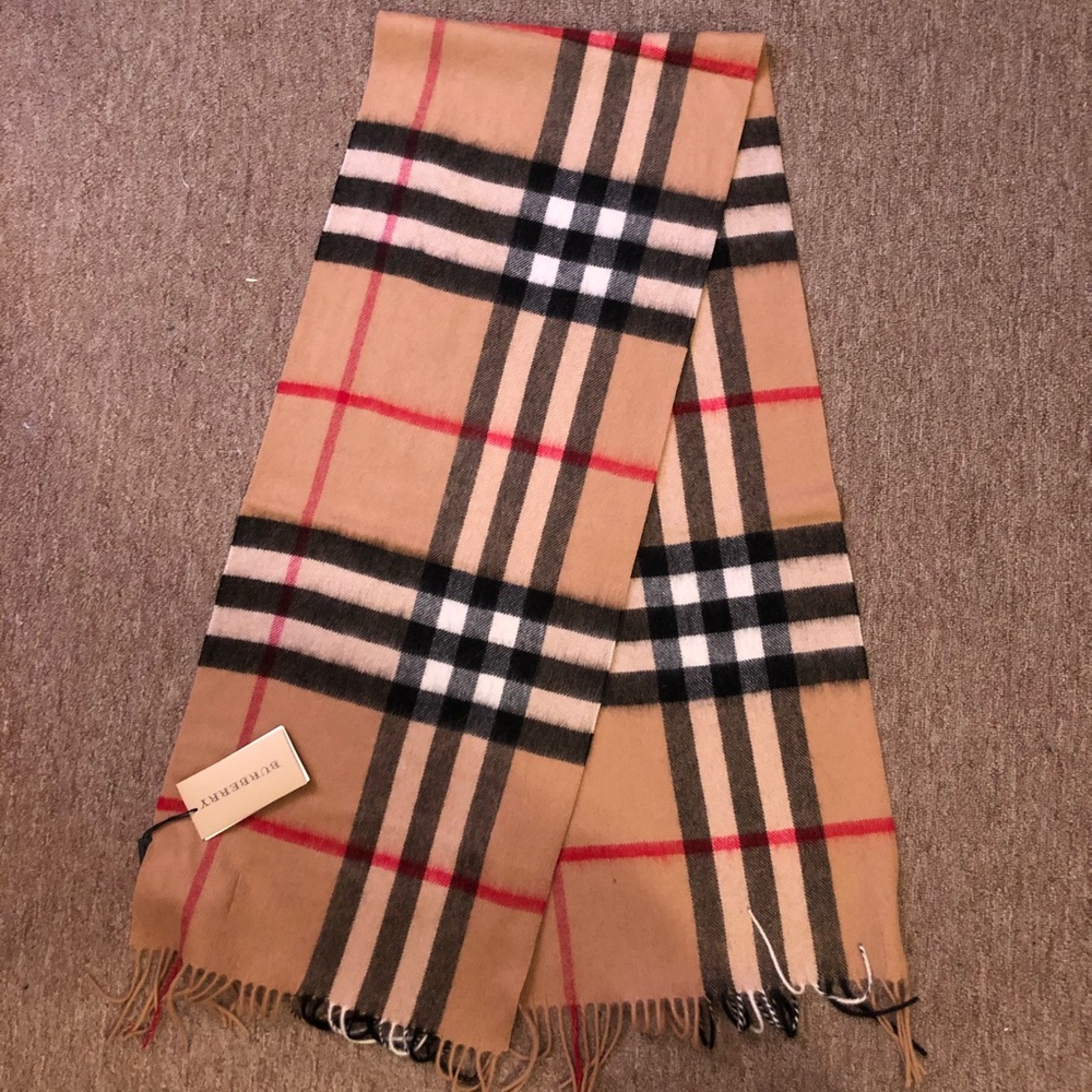 Classic Burberry Check Scarf